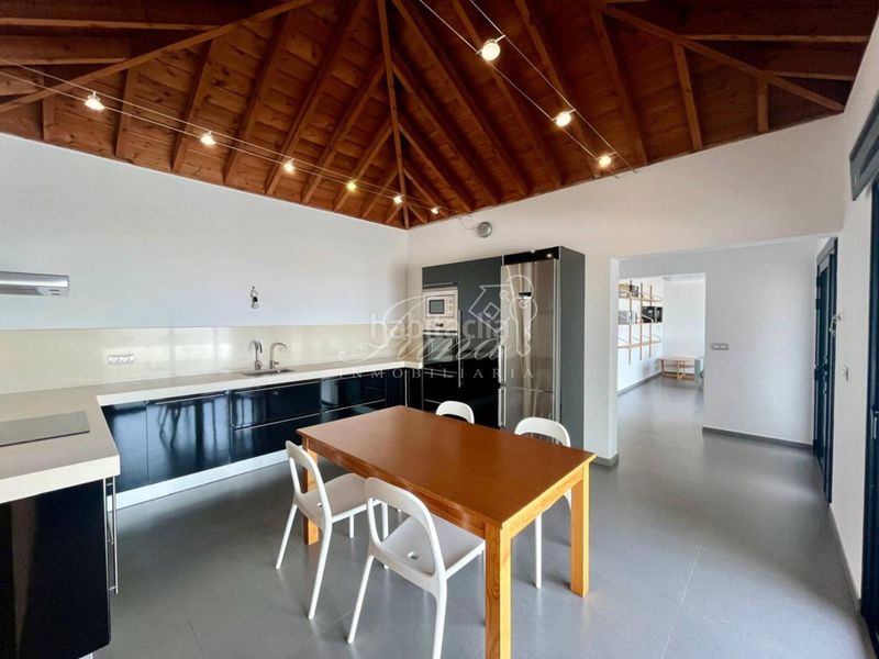 Foto bf32cd61-05dc-4749-a94a-ce17c6f64b4f. Xalet amb aparcament a Paso (El)