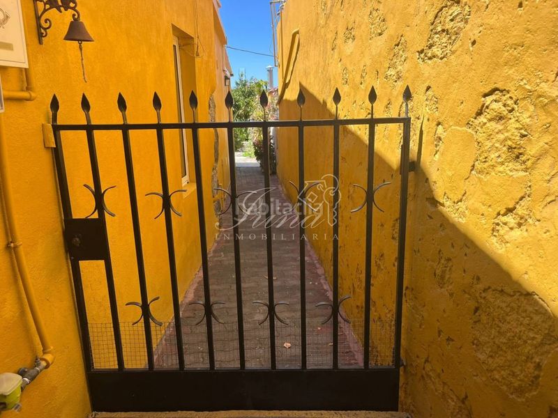 Foto 8d9af185-eb69-4b01-ac0e-97737176522b. Casa aparellada amb aparcament a Paso (El)