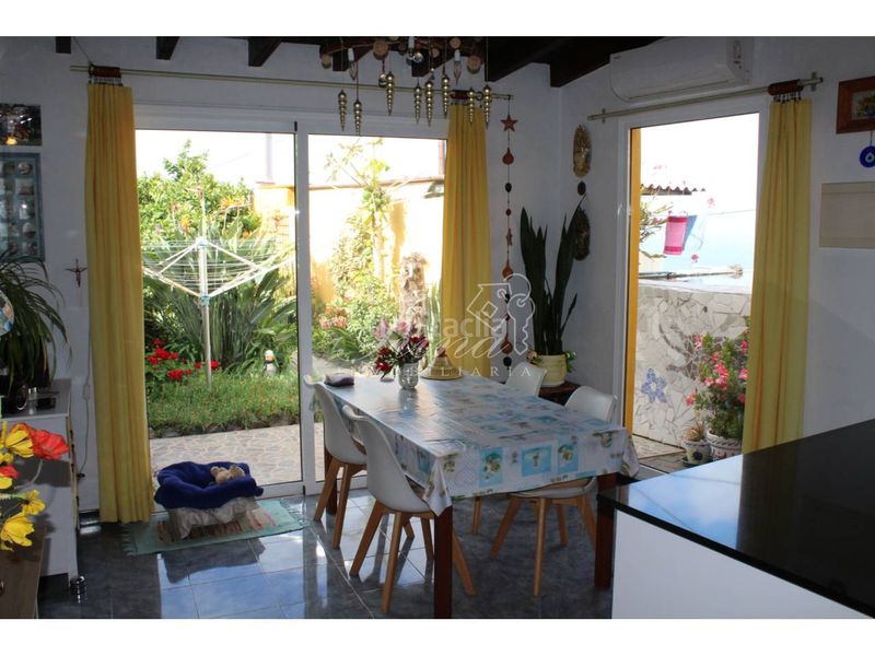 Foto a450ace2-725f-4687-945a-d71c5b06bafb. Casa aparellada amb aparcament a Paso (El)