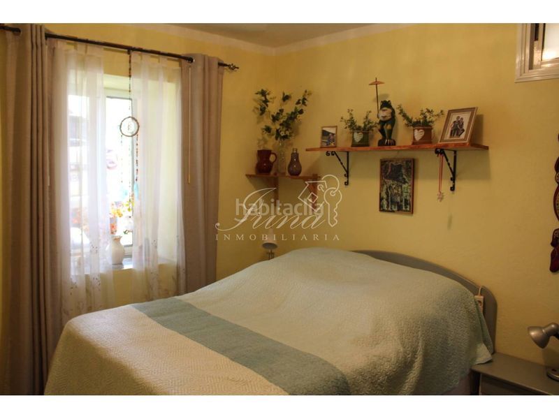 Foto c327e7a4-98c6-4a75-8ff0-f7cf40dc1750. Casa aparellada amb aparcament a Paso (El)