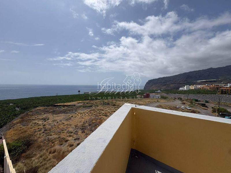 Foto a6c4c14a-af9f-44bc-82be-96a335d84b1a. Casa adossada a Tazacorte