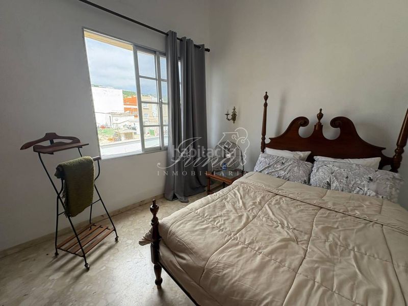 Foto c1523883-9946-4a14-9f4c-0a299285f5ec. Casa adossada a Tazacorte