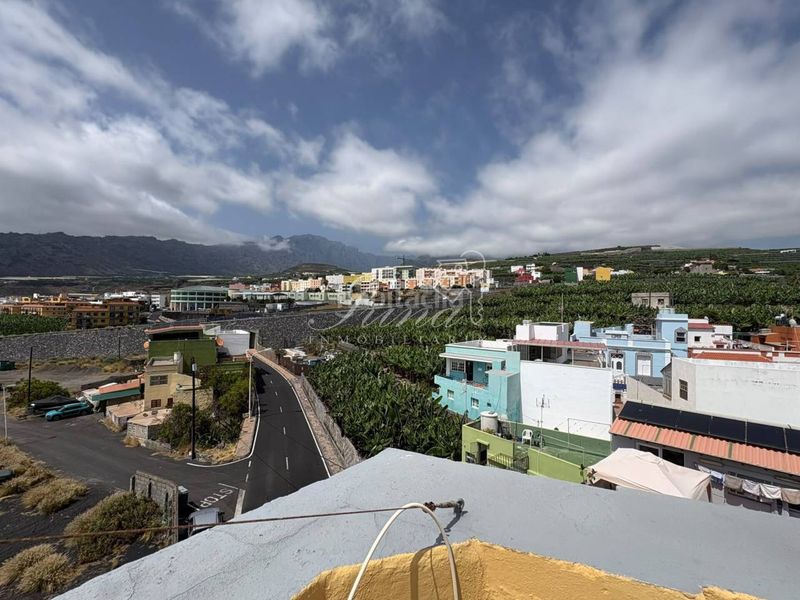 Foto ef219c32-a850-439d-ba24-1182296a30cb. Casa adossada a Tazacorte