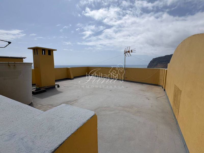 Foto f42f81fc-36d8-4827-b6c5-bb3b09001192. Casa adossada a Tazacorte