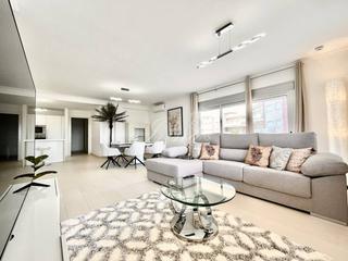 Pis a Cardón 5. Apartamento en venta en hermitage golf