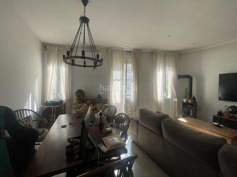 Foto 5eeaedcf-6a47-44c6-a231-502c362a0e2a. Edifici a Centre Santa Coloma de Gramenet