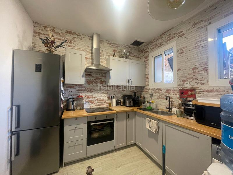 Foto b23622a5-7108-49ca-9976-fc3717f9b8f2. Edifici a Centre Santa Coloma de Gramenet