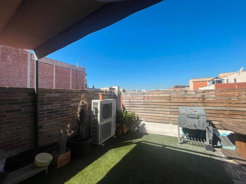 Foto dfdc67d6-07ea-47dd-8640-84a95b6fb0b6. Edifici a Centre Santa Coloma de Gramenet