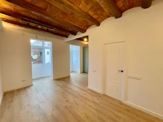 Etagenwohnung  Carrer de maspons. Fantástico piso en venta en el corazón del barrio de gràcia!