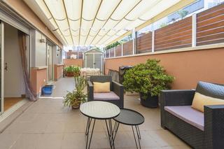 Piso  Carrer de gernika. ¡tu nuevo hogar en la marina del port te espera!