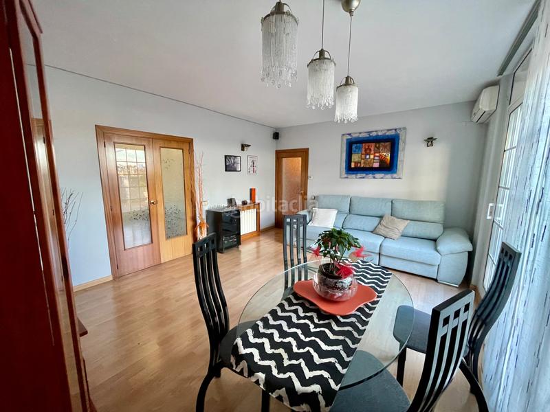 Foto 7f2787e9-eb09-4ce5-bc24-90f3ecdf0093. Etagenwohnung mit heizung in Bufalà Badalona