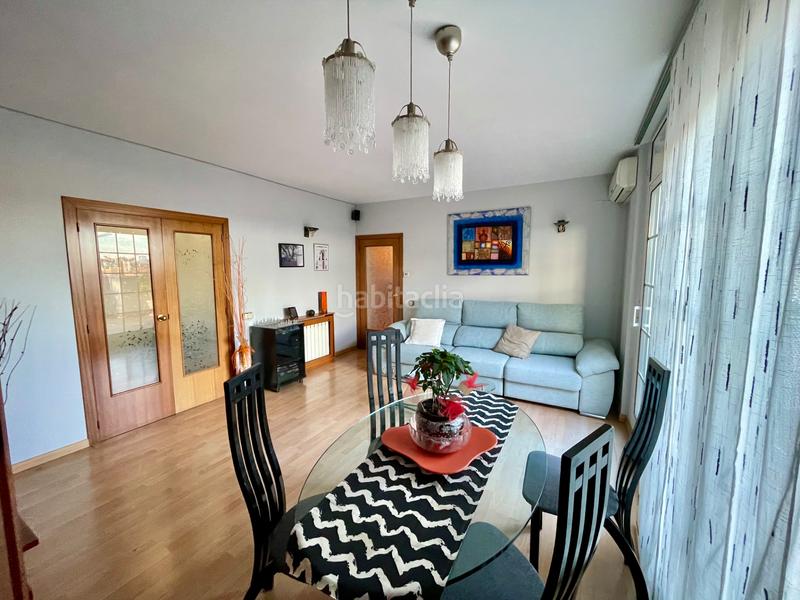 Foto cf8dbbec-28ea-4842-9997-7a4f9d4c6818. Etagenwohnung mit heizung in Bufalà Badalona