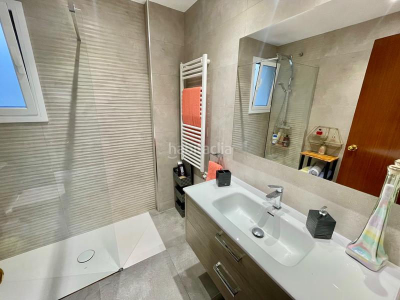 Foto 545c1883-f6a1-4f75-8fc6-c84a81b585bf. Etagenwohnung mit parking in Bufalà Badalona