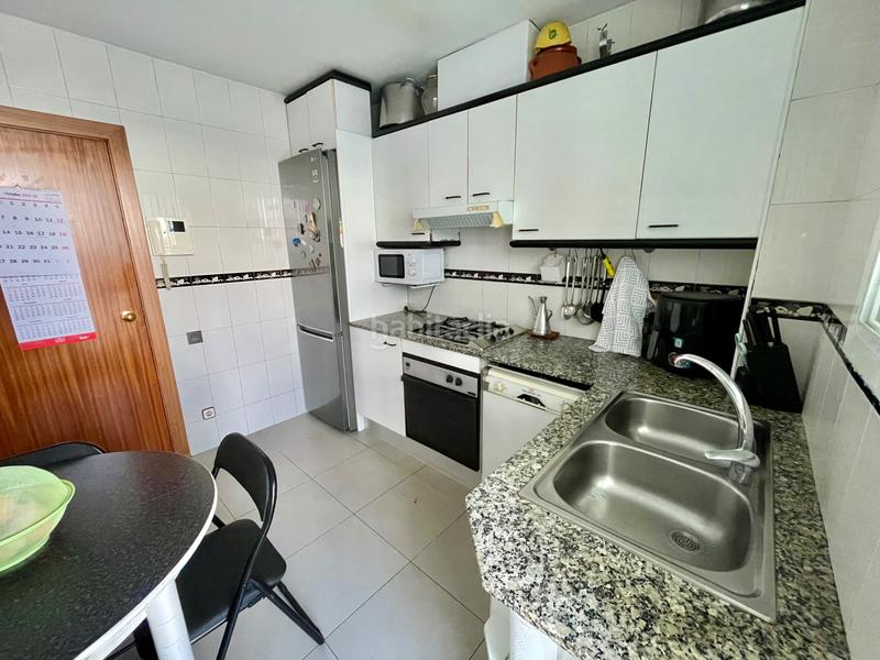 Foto ebe4b0ad-4484-4483-adf6-d4193b56bf86. Etagenwohnung mit parking in Bufalà Badalona