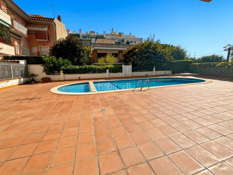 Foto 959e7f70-46b4-4c62-b2e3-f198ce03bb81. Pis amb piscina a Poblenou Pineda de Mar