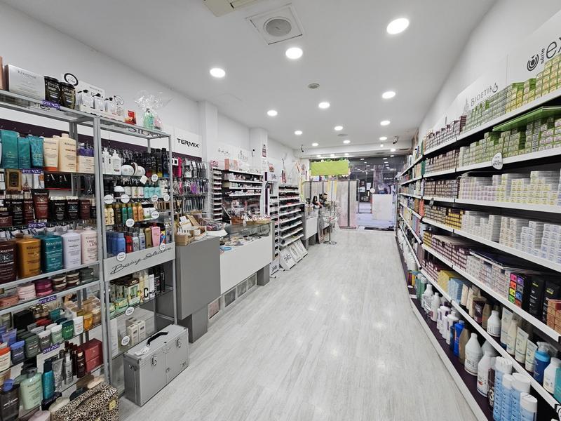 Foto 70318328-d7b1-4c6f-9b74-8a9333612479. Local commercial avec chauffage dans Sant Andreu de Palomar Barcelona