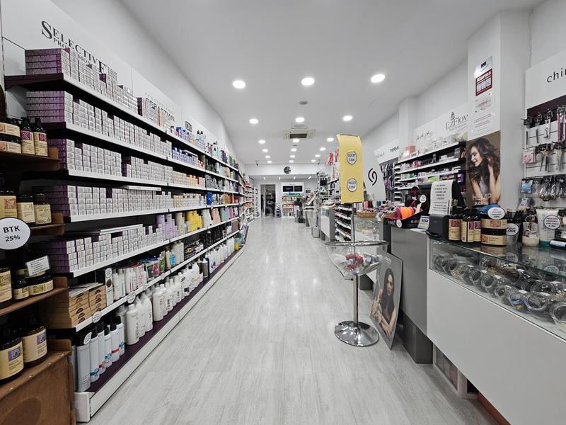 Foto f0a34866-3923-428b-b387-c83a86014249. Local commercial avec chauffage dans Sant Andreu de Palomar Barcelona