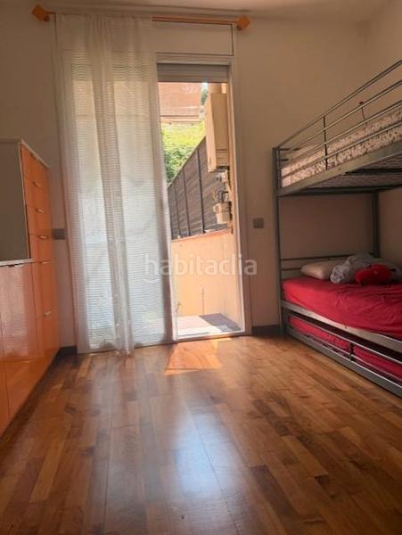 Foto 0e1689e6-eddb-46af-8c6e-00f841ea7ab7. Maison jumelée avec chauffage parking piscine dans Torre Baró Barcelona