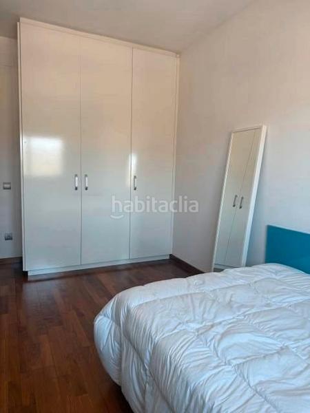 Foto 2a8cd073-2fe1-47b8-81d4-dc0e1c11cd32. Maison jumelée avec chauffage parking piscine dans Torre Baró Barcelona