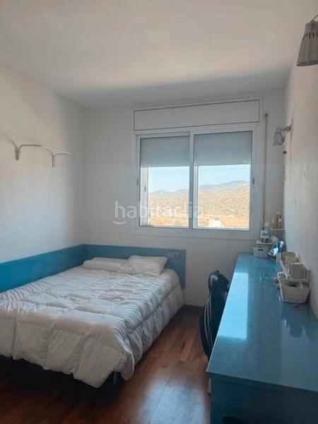 Foto 667b0801-a438-40ec-a543-a0ebe2a75e56. Maison jumelée avec chauffage parking piscine dans Torre Baró Barcelona