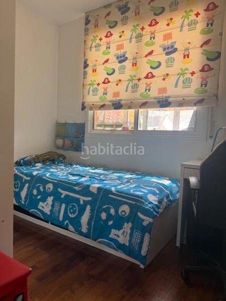 Foto bea2d616-ed49-4a81-9993-6c258000e4b5. Maison jumelée avec chauffage parking piscine dans Torre Baró Barcelona