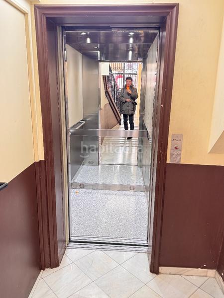 Foto 72c81f36-0e69-455d-bb85-1ebd6686492c. Flat with heating in Sant Antoni Barcelona