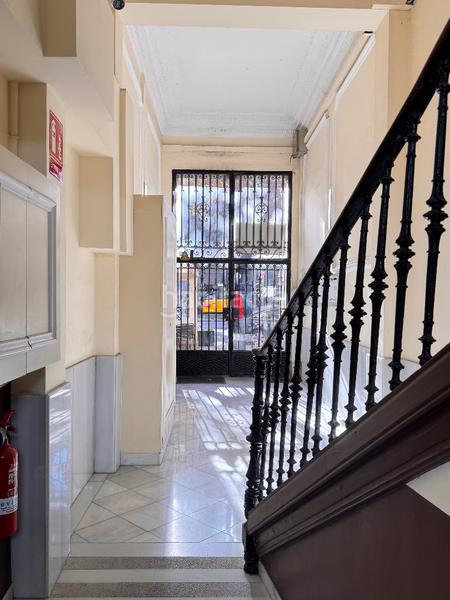 Foto 913df95d-12d2-4b36-aeee-7f3430103a80. Flat with heating in Sant Antoni Barcelona