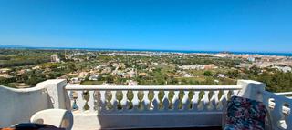 Penthouse in La Pedrera-Vessanes