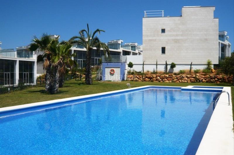 Foto b6703b62-bbe9-4dfd-8976-71f9f46843a8. Maison jumelée avec chauffage parking piscine dans Las Rotas / Les Rotes Dénia