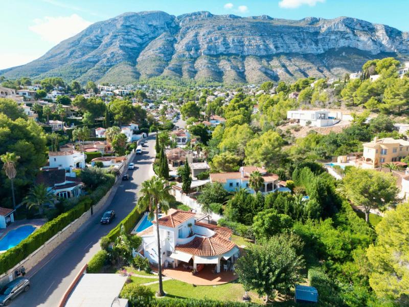 Foto f218b0c6-e026-4d4f-8827-7d83106b7907. Chalet with heating parking pool in El Montgó Dénia