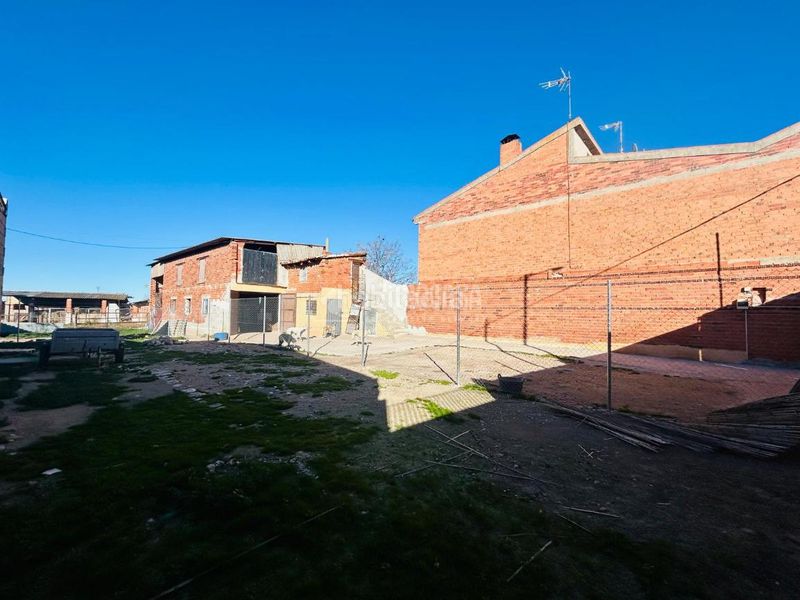Foto d40209b3-692a-4313-bf24-fd62335a6f66. Terreny residencial a Aldea de San Miguel