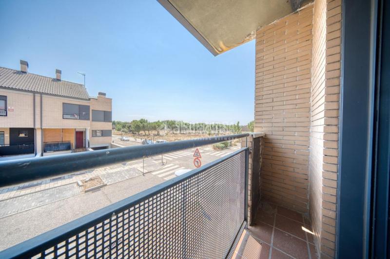 Foto 2f0504b3-d306-4d55-8991-303d1467f5be. Casa aparellada amb calefacció aparcament a Laguna de Duero