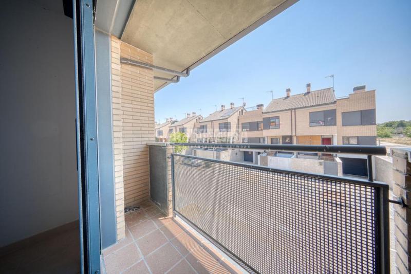 Foto 6d4130e9-4272-4844-a57f-5b86bbe1e2b3. Casa aparellada amb calefacció aparcament a Laguna de Duero