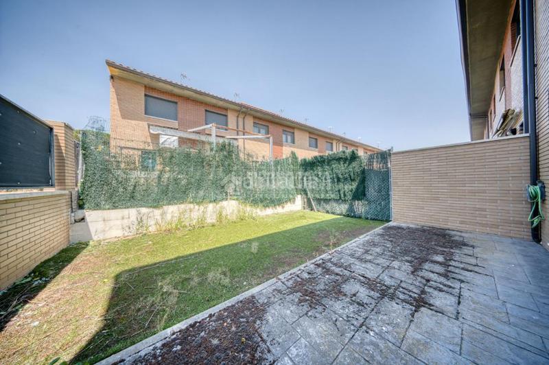 Foto 71ffb17f-e363-460c-8360-da2f4dbe4d36. Casa aparellada amb calefacció aparcament a Laguna de Duero