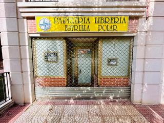 Local commercial à Laguna de Duero. Tienda en venta en laguna de duero