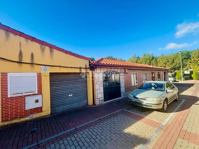 Foto 54830770-d5e0-4ad2-9f60-2a9d18cb1178. Casa  en venta en Cistérniga