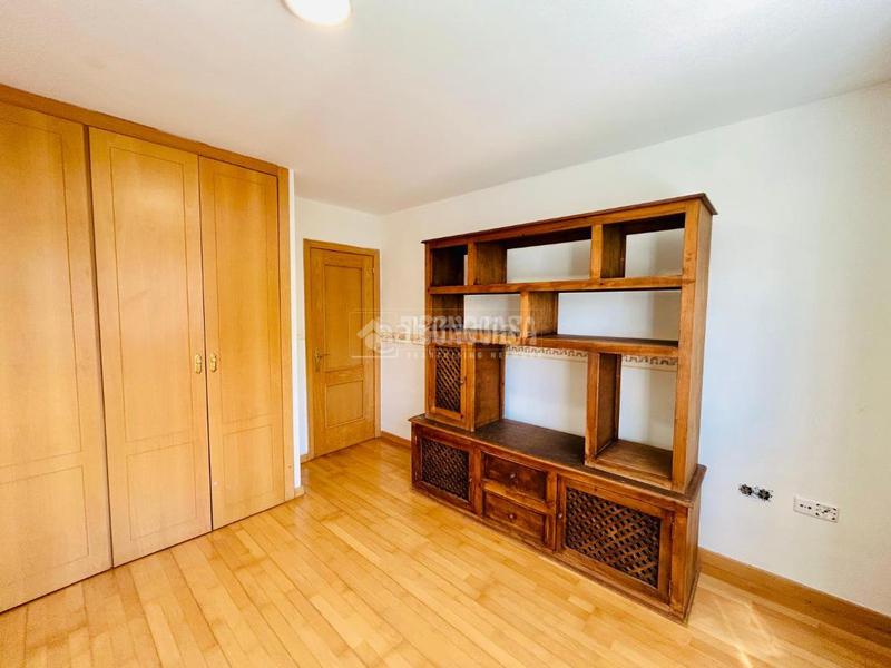 Foto d3c63037-0935-431f-b1b4-babd56f3a1a2. Casa bifamiliare con parcheggio in Boecillo