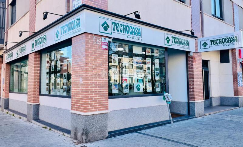 Foto 0e9cc5f9-e235-4dd8-9b23-6b8756cffa43. Parking voiture dans Laguna de Duero