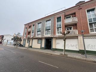 Etagenwohnung in Cistérniga. Piso en venta en cistérniga