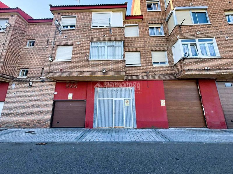 Foto db2cb3a5-b2c5-4db2-87a0-c0f0074c84d8. Local comercial a Laguna de Duero