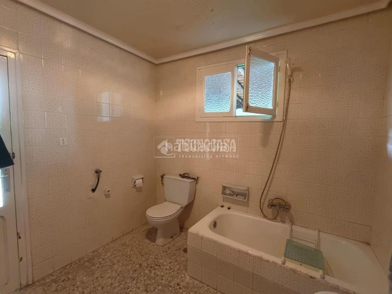 Foto 0657f65d-05aa-41b7-be51-6737b7d1fc88. Casa a Villaverde de Medina