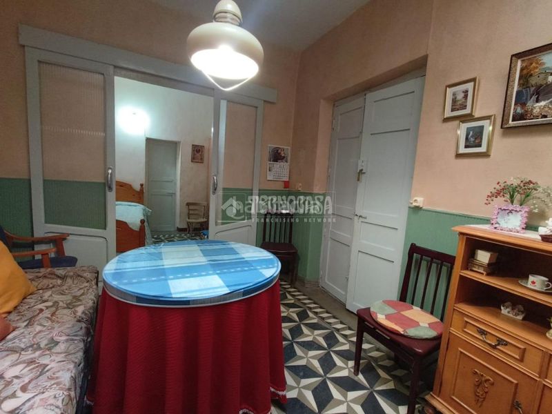 Foto 184a0e4b-bd9d-4d08-a87a-57d90d12842a. Casa a Villaverde de Medina