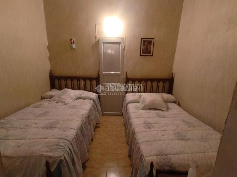 Foto db7e4fec-cf1d-4904-92a2-be2c9855735a. Casa a Villaverde de Medina