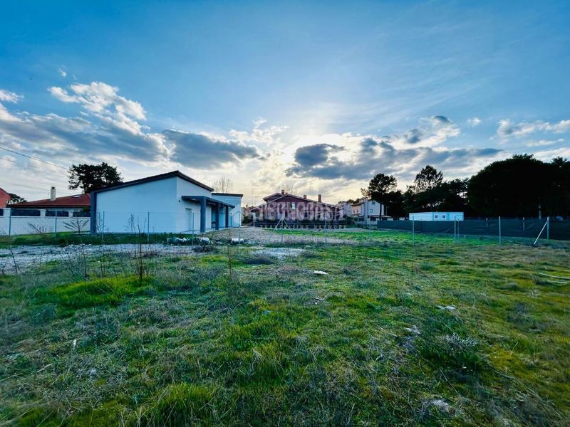 Foto d9c37374-1db6-4ae6-967e-ef8cc3ac2391. Terreny residencial a Mojados