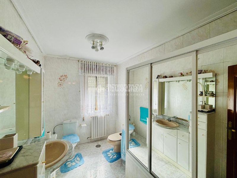Foto a0d4bf48-beb1-4165-861a-9f15c0915fe6. Casa amb calefacció a Traspinedo