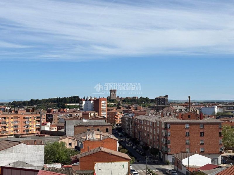 Foto 90d11c3c-d5cd-4727-8ab3-02e1201537d2. Pis a Medina del Campo