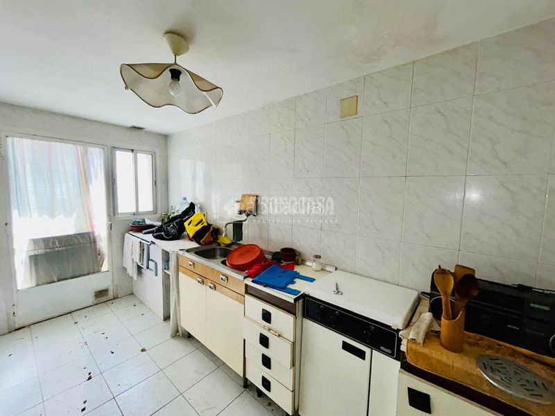 Foto 4b1a412c-9b2c-41e4-8f8b-8054aaf0b58f. Casa aparellada a Camporredondo