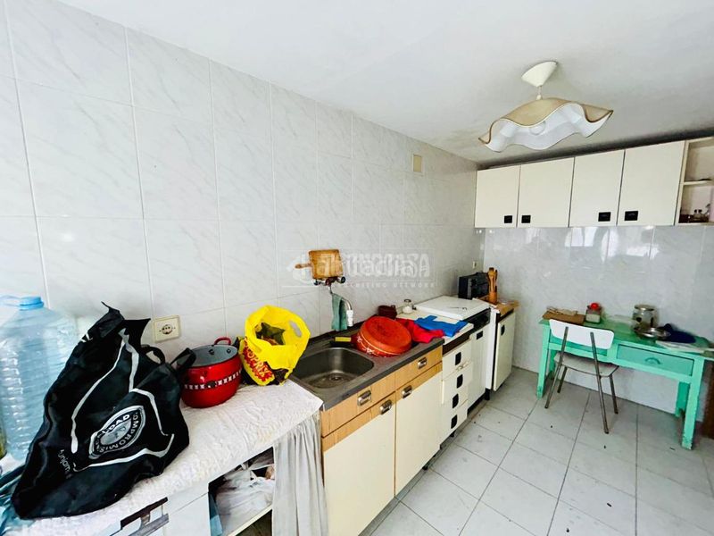 Foto 702e97e7-b95a-4bb8-88dd-49cdf50d06af. Casa aparellada a Camporredondo