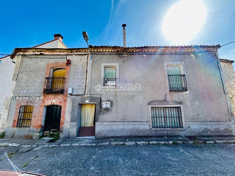 Foto 9199b563-5dd3-4d99-a925-1ff6c441a127. Casa aparellada a Camporredondo
