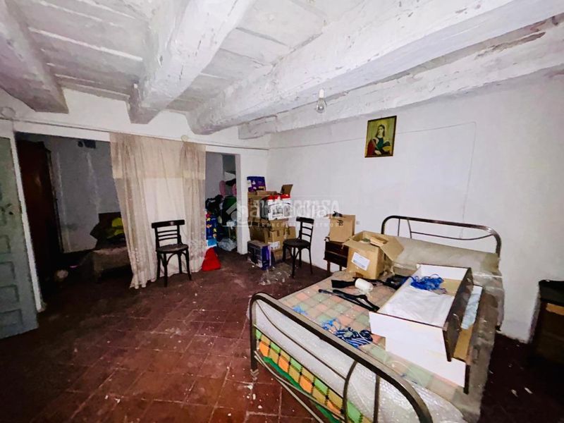 Foto d0b1de5f-1a59-4086-b90e-b74c0039d93b. Casa aparellada a Camporredondo